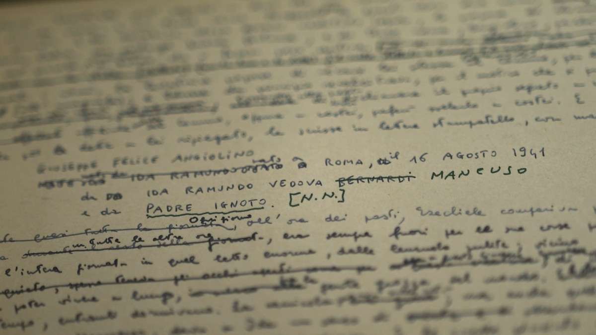Manoscritto “La Storia” Fondo Morante All media