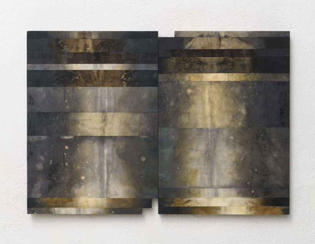 Tell me briefly, carta su mdf, colori naturali, ossidi, 2024 (foto di Giorgio Benni)